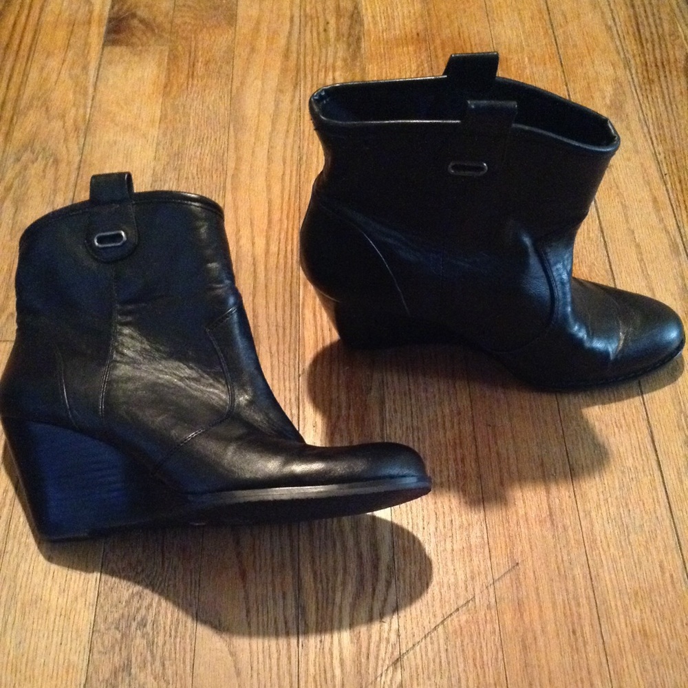 Bandolino Black cowboy leather boots